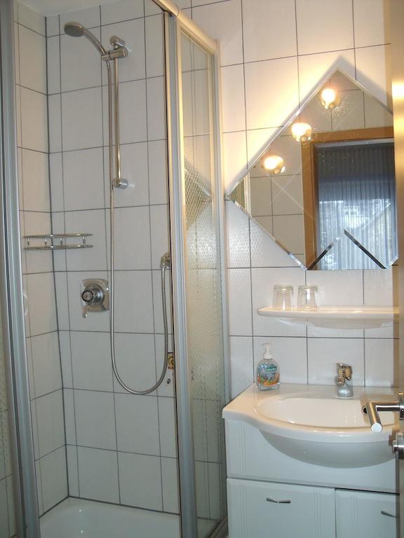 Aktivpension Regenbogen Willingen  Ruang foto